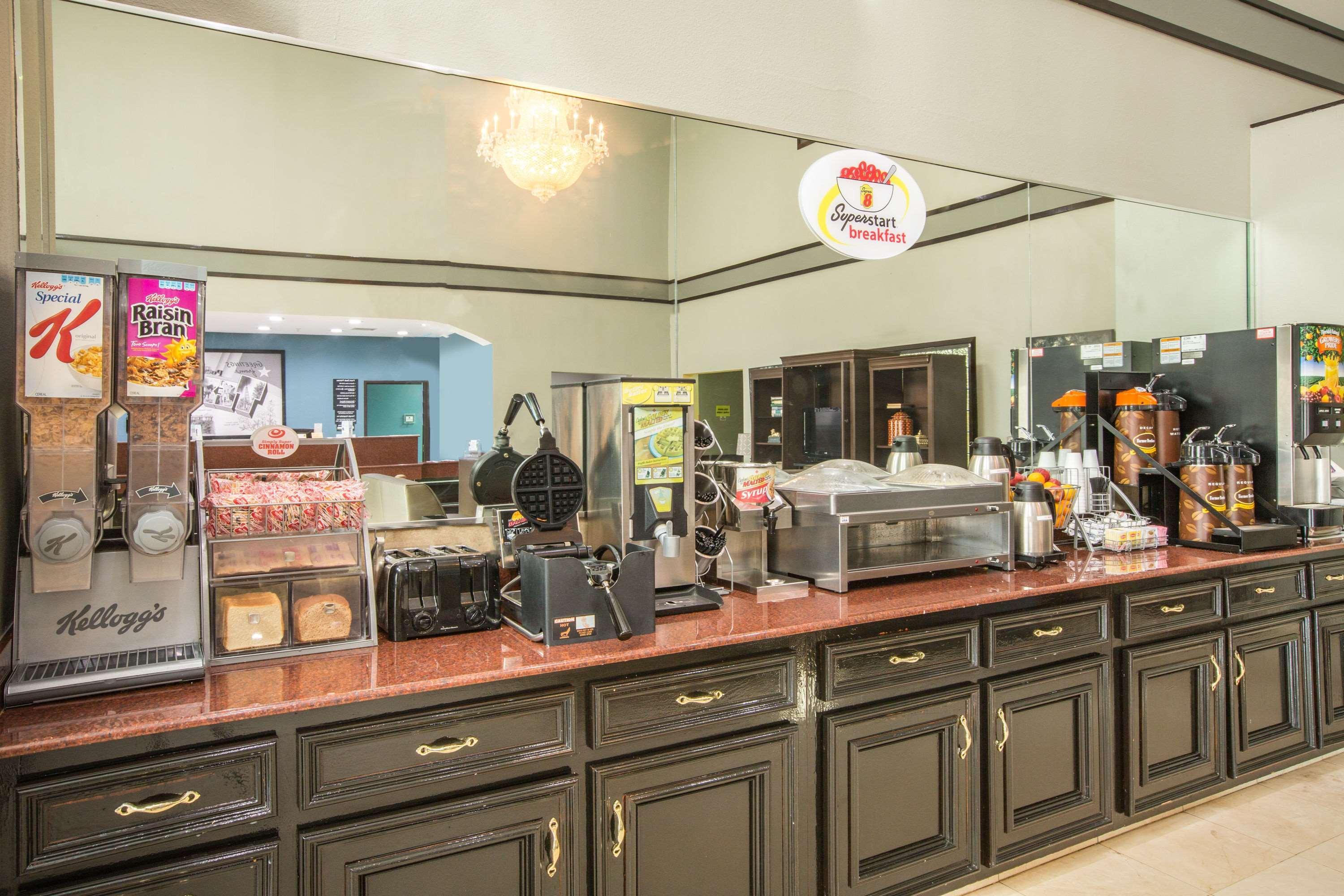 Super 8 By Wyndham Port Arthur/Nederland Area Bagian luar foto
